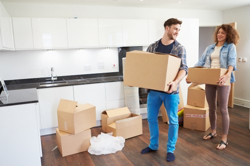 Careful loading support for a flat move in Bayswater